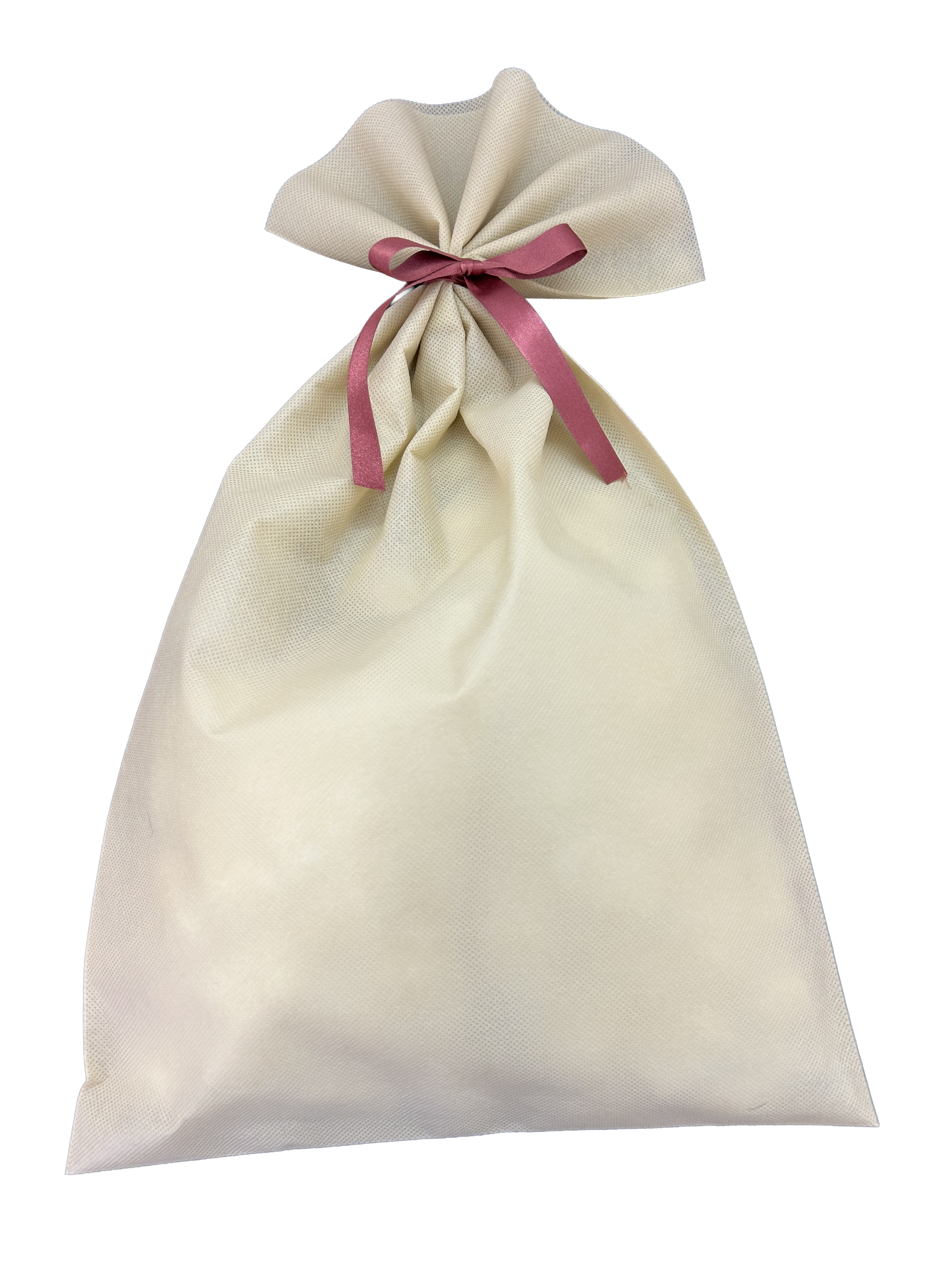 不織布の包装袋に商品を入れリボンで結ぶ簡単なラッピングとなります。(無料)